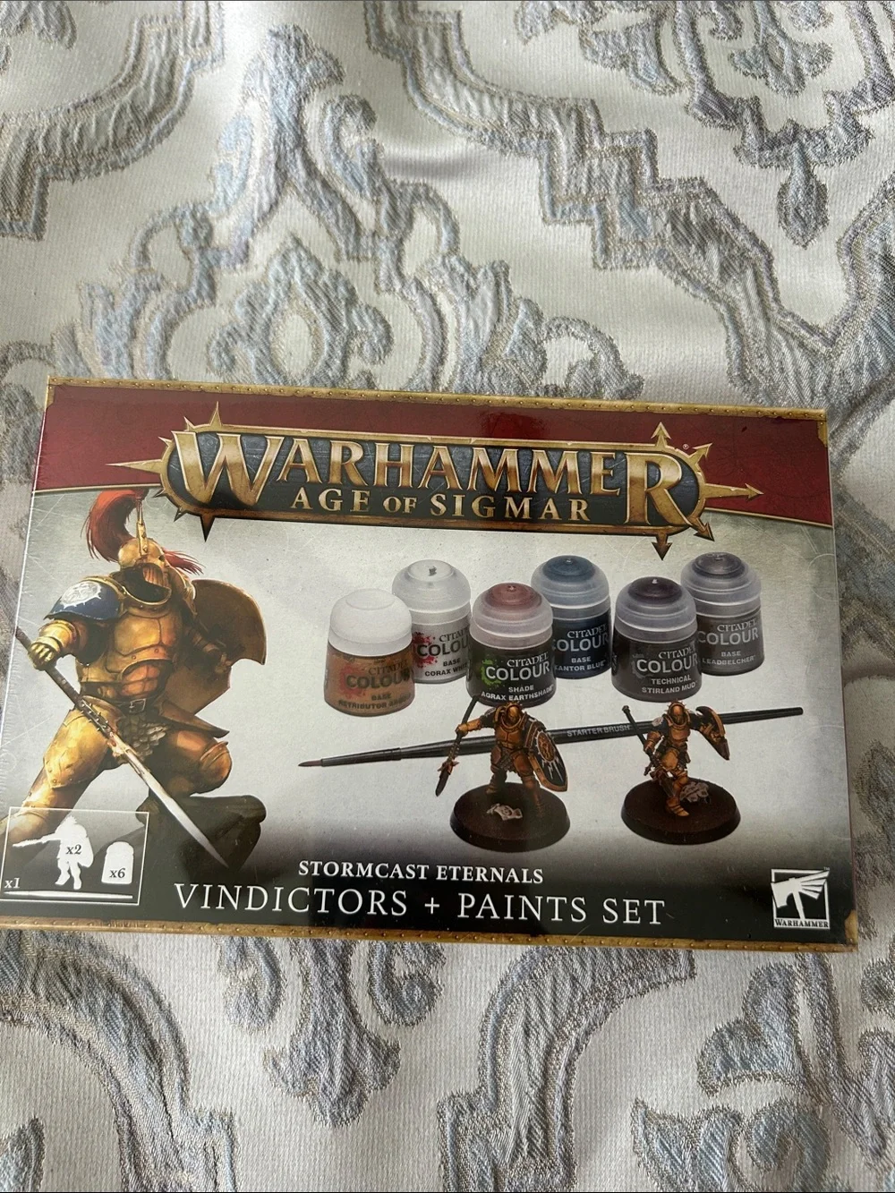 Workshop Republic Clothing Blue & Gold Warhammer Space Marine Box Art